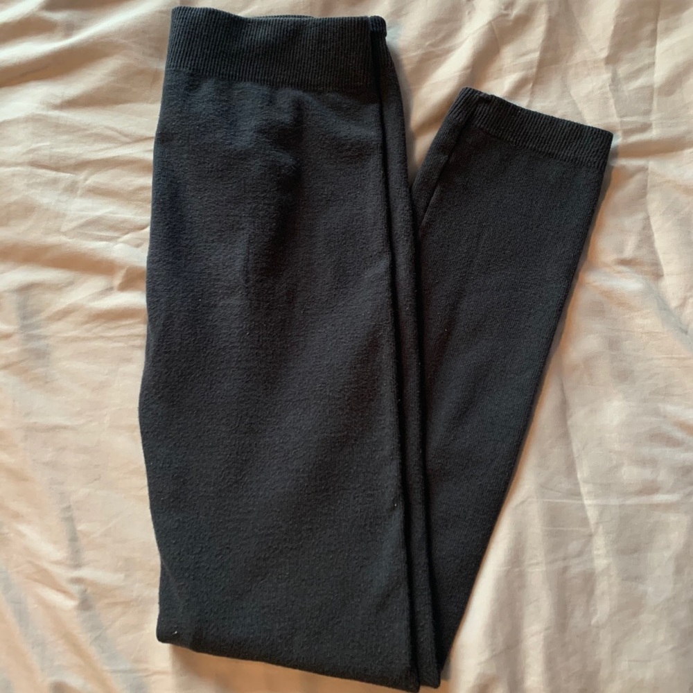 Thick comfy black leggings